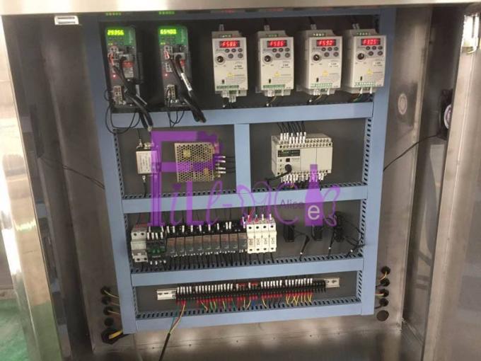 Mesin Pelabelan Botol Hewan Peliharaan 1L Aplikator Lengan Motor Panasonic 400BPM 6