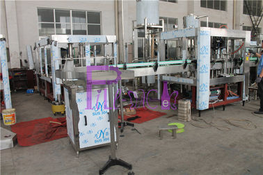 Pneumatik Capping Jenis Botol Air Filling Machine Dengan Adhesive Labeling Machine