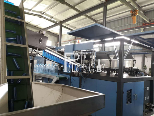 Mesin Blow Moulding Botol PET Otomatis Penuh / Peralatan 2 Rongga Untuk 3 - 5L
