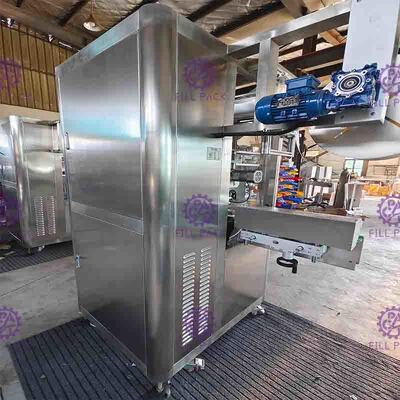 mesin pelabelan Lengan kepala tunggal otomatis 150BPM 250BPM dengan terowongan menyusut