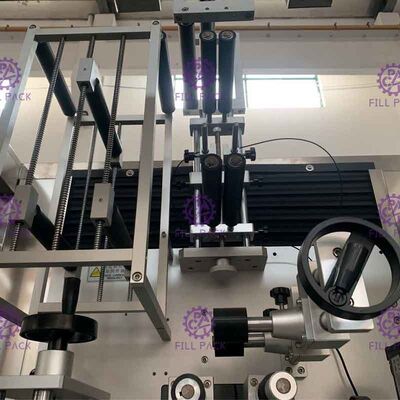 Kecepatan tinggi Botol Pelabelan Mesin Dua - Mengemudi Jenis Belt Synchronous