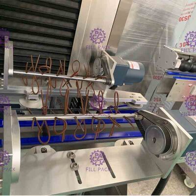 Ganda Mengemudi Empat Blades Dipasang Botol Mesin Pelabelan Dengan Panasonic driver