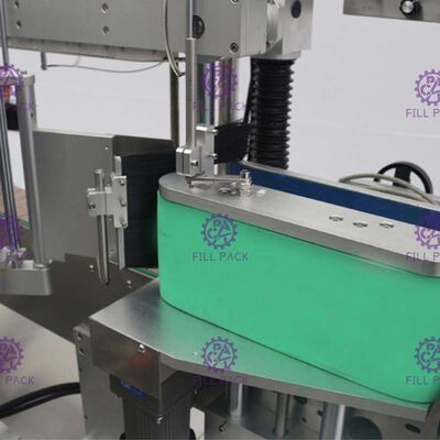 Double Sided Sticker Labeling Machine Untuk Akurasi Botol Glass Beer +/- 1mm