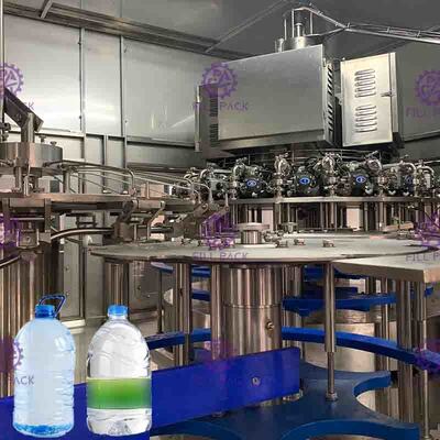 Kapasitas tinggi Air Minum Filling Plant Botol Plastik Vertical Filling Machine