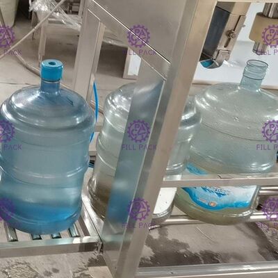 Pure Water Bottling Filling Machine 3 in 1 Monoblock Liquid Filler Peralatan