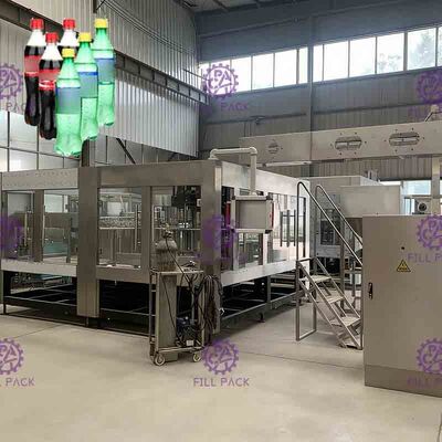PLC Kontrol 3 in 1 berkarbonasi Minuman Filling Machine untuk Botol PET