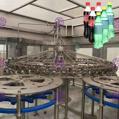 PLC Kontrol 3 in 1 berkarbonasi Minuman Filling Machine untuk Botol PET