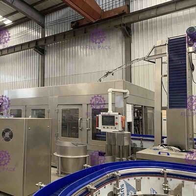 15kW Auto Minum Soft Bottling Peralatan 3-in-1 Filling cuci Capping Machine