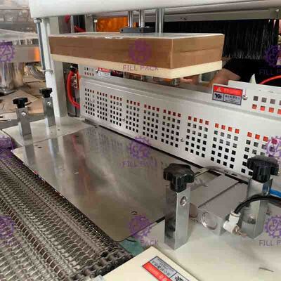 PE Film Shrink Wrapping Mesin Pengemas L Type PET Mineral Water Beer Beverage Can