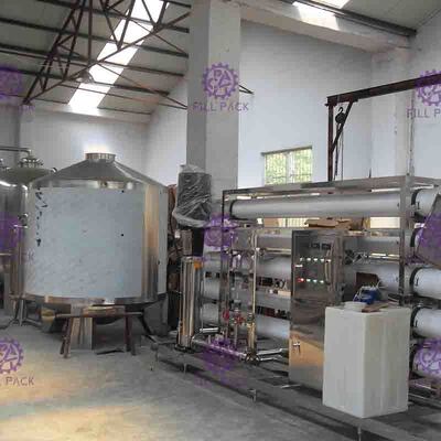 12TPH Fiberglass Housing RO Water Treatment System Dengan Aseptic Water Storage Tank