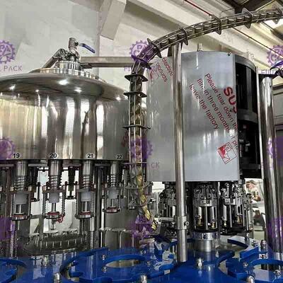 Mesin 10000BPH Non-berkarbonasi Plastik Air Bottling Dengan CIP Pembersihan Kepala