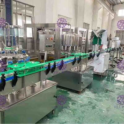 PET Botol Soft Drink Pengolahan Jalur minuman berkarbonasi Linear Filling Machine