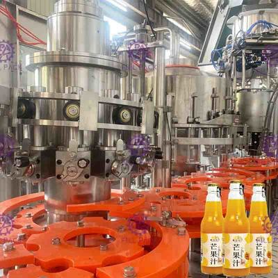 Mesin Capping Pengisian Pulp Jus Buah Otomatis 3 In 1 Monoblock Granule Beverage
