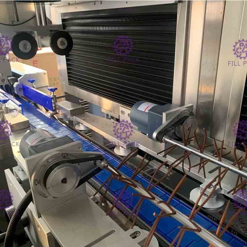 Dua / Kepala Ganda PVC PET / Pelabelan Menyusut Lengan Botol Plastik / Mesin Labeler / Peralatan / Pabrik / Sistem