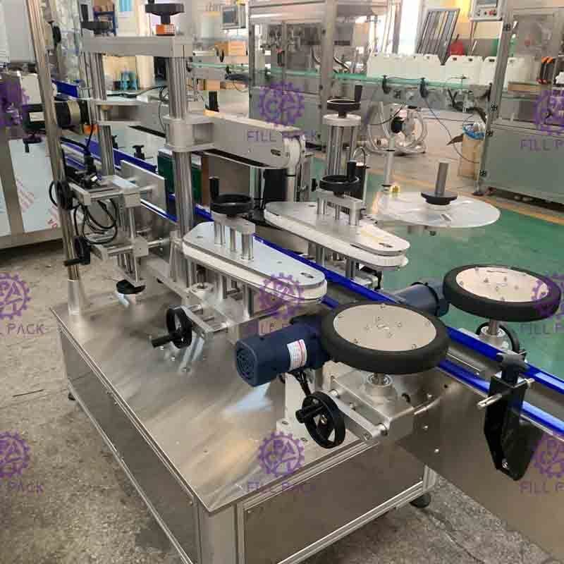 Self Adhesive PET / Stiker Plastik Pelat Botol Persegi Datar / Mesin Labeler / Peralatan / Pabrik / Sistem