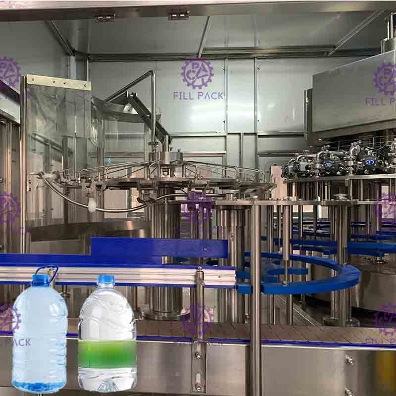 Full Automatic 3 In 1 Minum Pengisian Air Tanaman Untuk 4.5L / 5L PET Botol