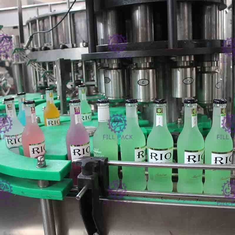 Mesin Pengisi Minuman Berkarbonasi Botol Kaca Monobloc 3 In 1 Dengan Tutup Cincin Tarik