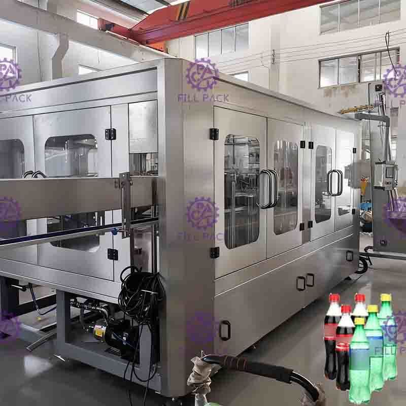 PLC Kontrol 3 in 1 berkarbonasi Minuman Filling Machine Untuk Putaran 0.3L-2L PET Botol