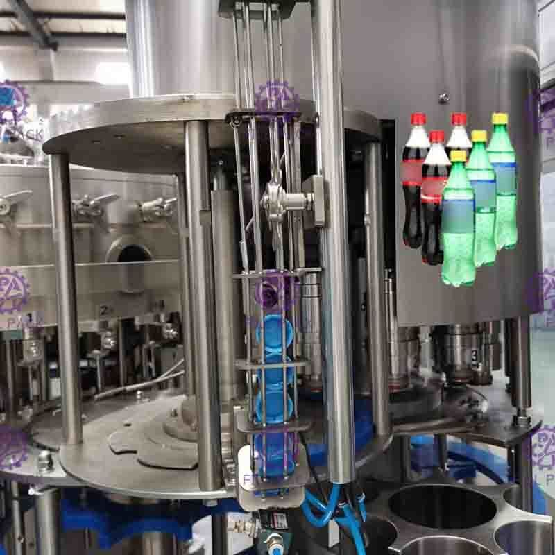 Kaca Plastik PET 3 In 1 Monobloc Gas Minuman Minuman Air Botol Mesin / Peralatan / Line / Tanaman / Sistem
