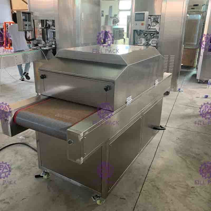 1.5KW 15A 300nm UV Sanitizer Sterilizer Tunnel dengan aliran air yang merata