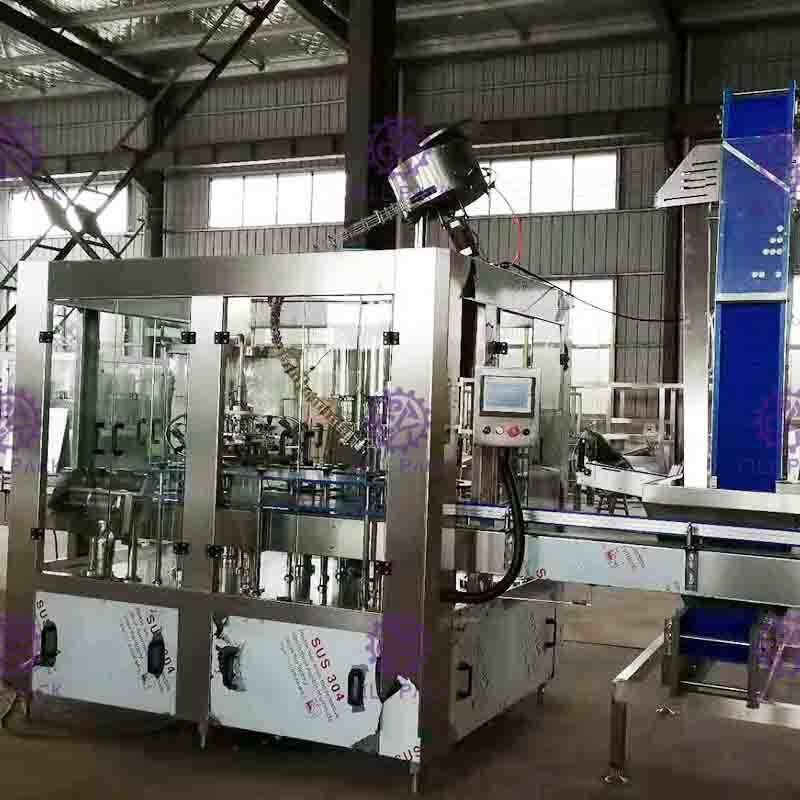 Pneumatik Capping Jenis Botol Air Filling Machine Dengan Adhesive Labeling Machine