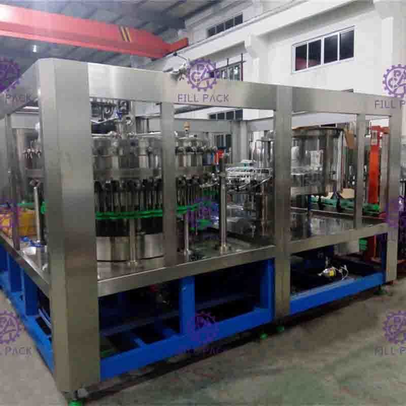 Air Gas Berkarbonasi Soda Minuman Ringan Botol Minuman Mesin / Peralatan / Line / Pabrik / Sistem