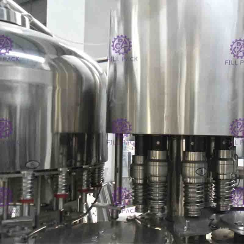 24 Kepala PET Botol Minum Air Filling Tanaman Dengan Kontrol PLC